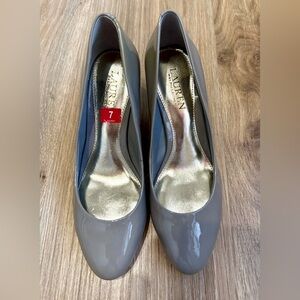 Lauren Ralph Lauren Halla Gray Patent Leather Pumps Size 7B LNC